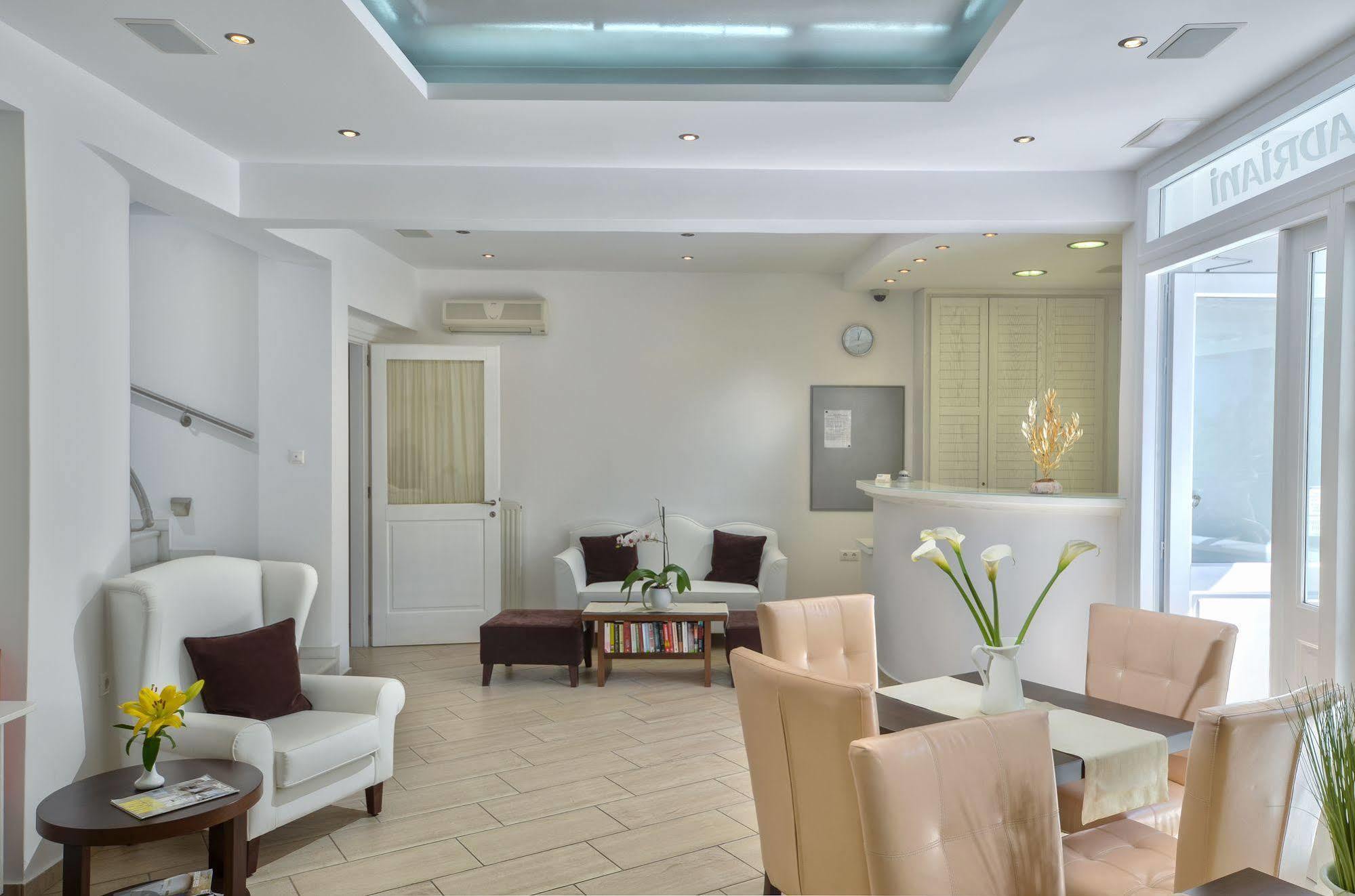 โรงแรมแอเดรียนี Naxos City ภายนอก รูปภาพ