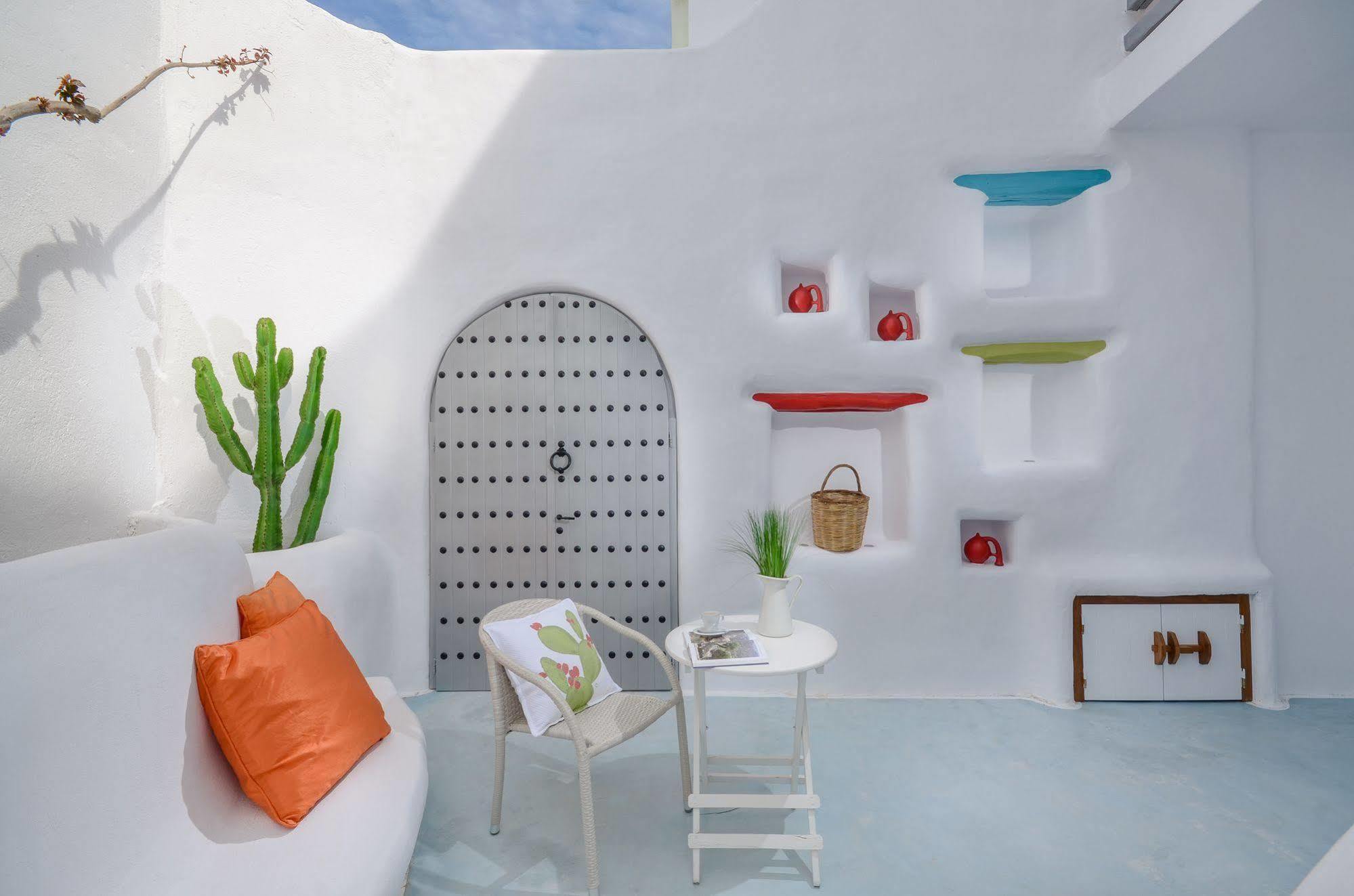 โรงแรมแอเดรียนี Naxos City ภายนอก รูปภาพ