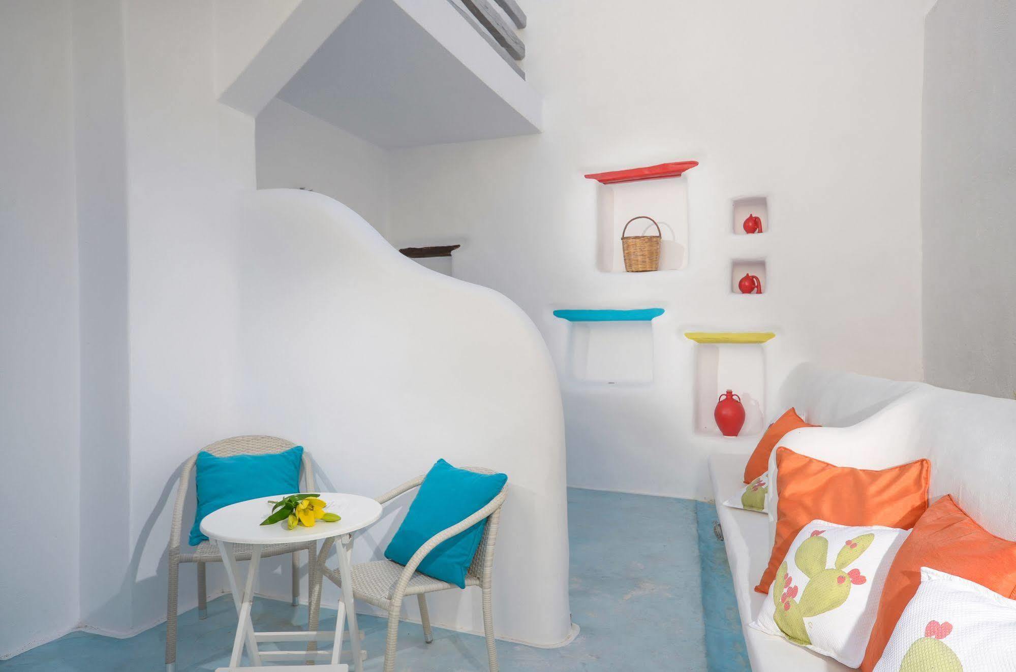 โรงแรมแอเดรียนี Naxos City ภายนอก รูปภาพ