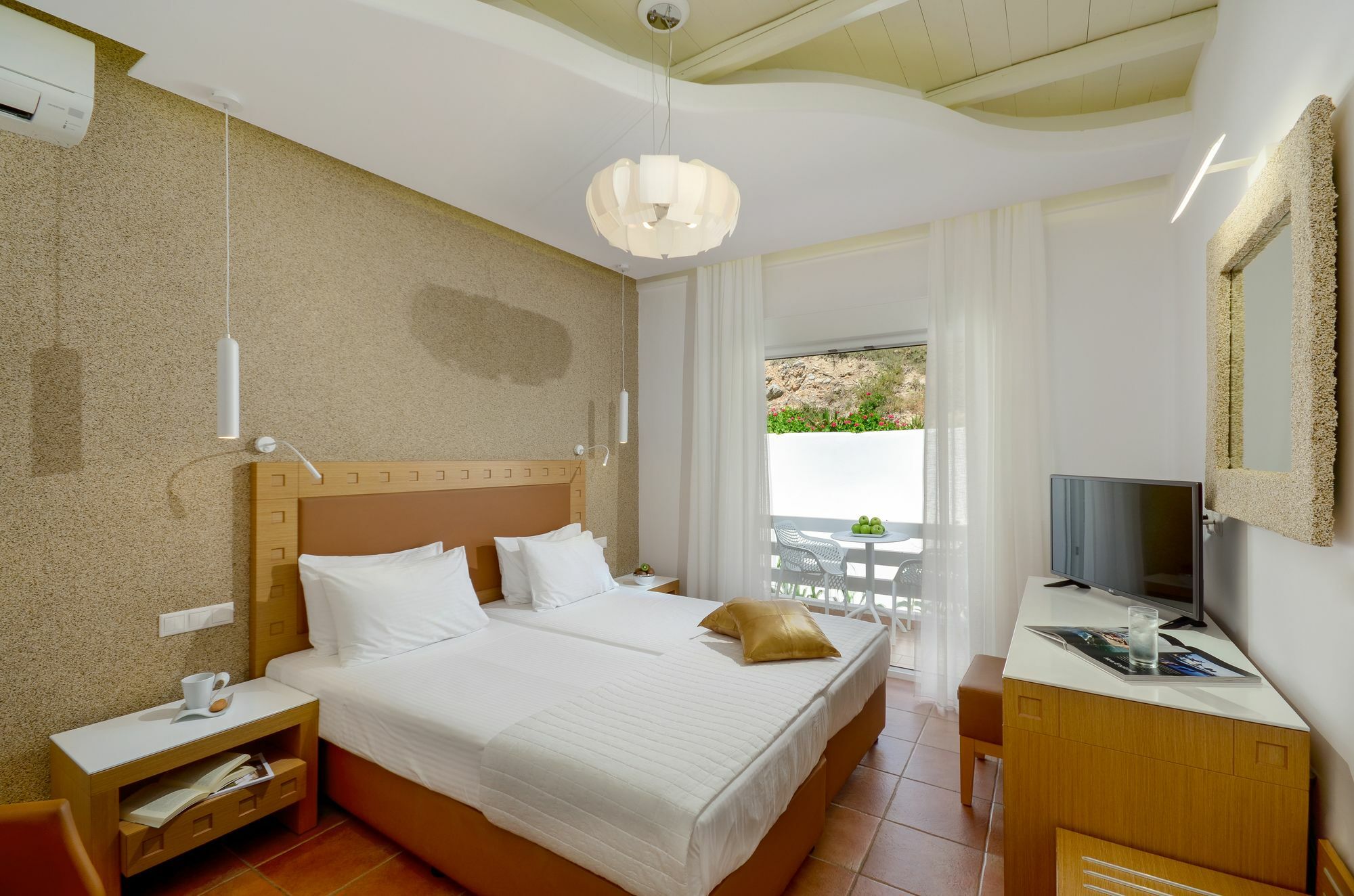 โรงแรมแอเดรียนี Naxos City ภายนอก รูปภาพ